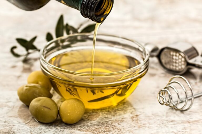 زيت الزيتون من أهم الأغذية المغشوشة وأكثرها انتشارًا