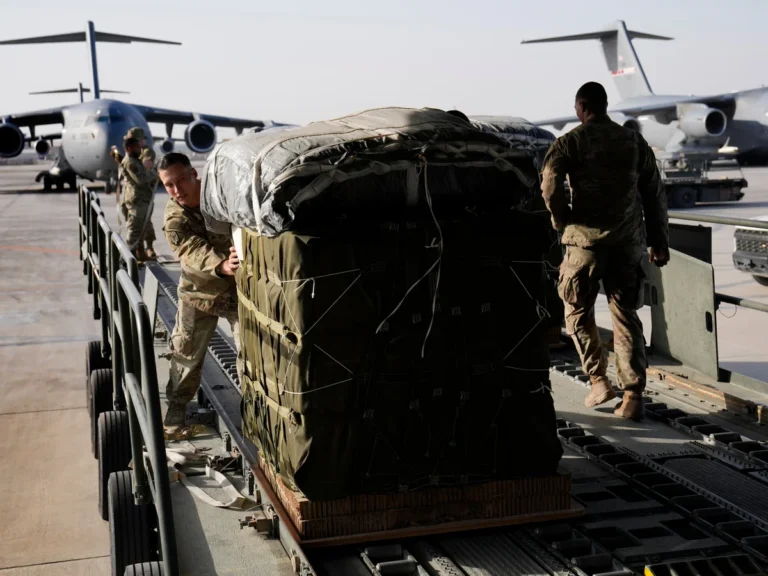 حرب إيران وإسرائيل تهدد إمدادات الغذاء من طهران وأفغانستان تلجأ إلى القمح الروسي